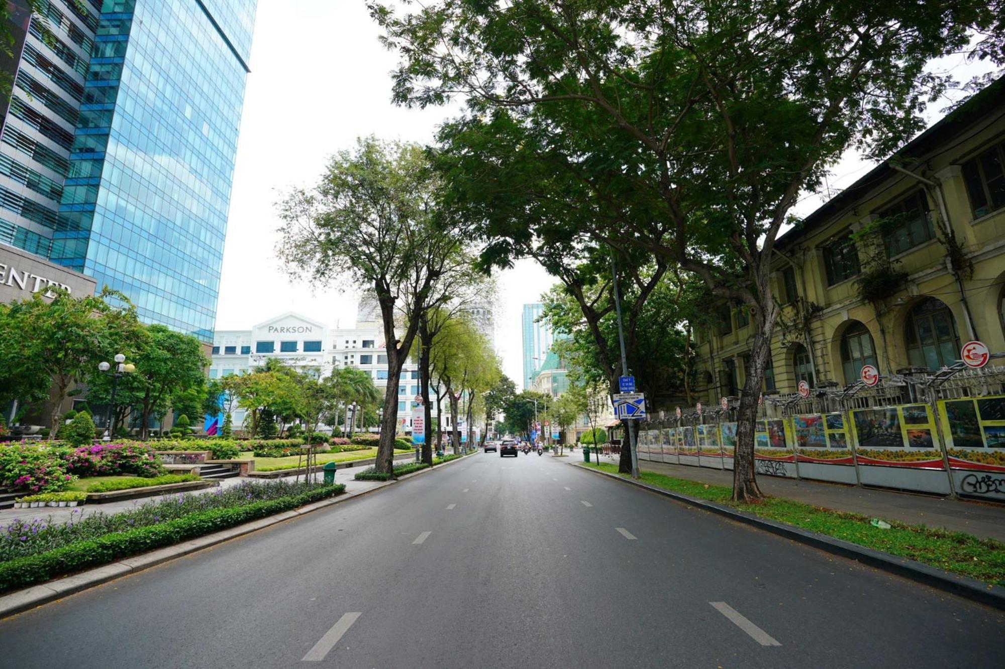 เรดดอร์ซ พลัส เนียร์ งาตูบิญฟ้วก Hotel โฮจิมินห์ซิตี้ ภายนอก รูปภาพ